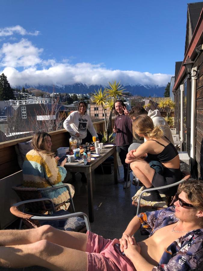 Adventure Queenstown Hostel Экстерьер фото